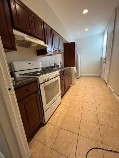 Main picture of 1527 Greenleaf St