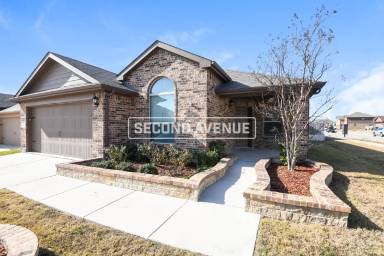 Main picture of 1100 Autumnwood Dr