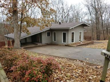Main picture of 9 Enfield Dr