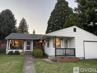Main picture of 611 N Meridian St