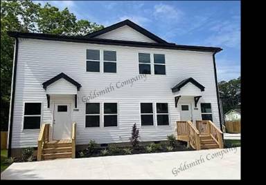 Main picture of 705 W Parker Rd