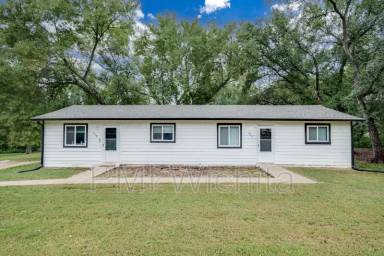 Main picture of 408 W Mahoney Dr
