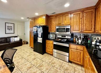 Main picture of 106 Overture Ct