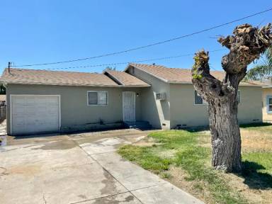Main picture of 26953 Cypress St