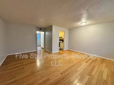 Main picture of 301 W Scarritt St