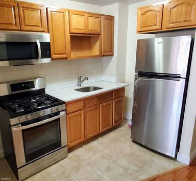 Main picture of 377 Sumpter St