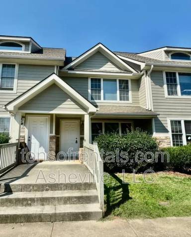 Main picture of 28 Rotunda Cir
