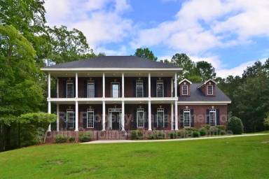Main picture of 232 Stormycreek Ln