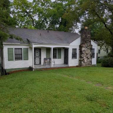 Main picture of 1517 Sweetbriar Ave