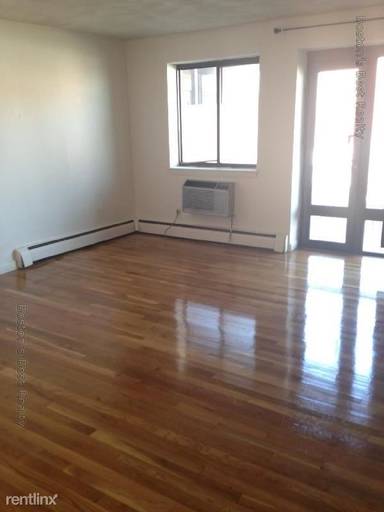 Main picture of Babcock St And Commonwealth Ave