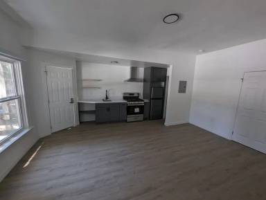 Main picture of 190 S Marengo Ave
