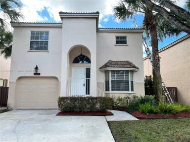 Main picture of 10716 NW 12th Mnr
