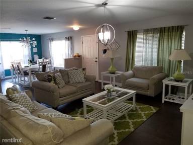 Main picture of 37600 Aaralyn Rd