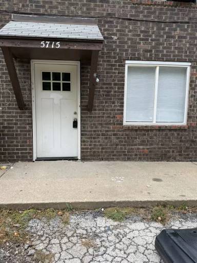 Main picture of 5701 N Northwood Rd