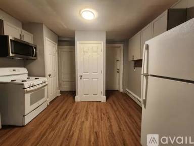 Main picture of 52 Benkard Ave