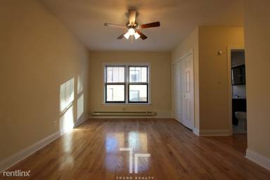 Main picture of 2840 N Orchard St