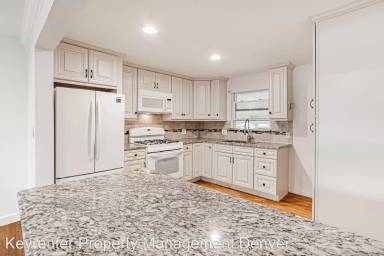 Main picture of 4630 W 3rd Ave