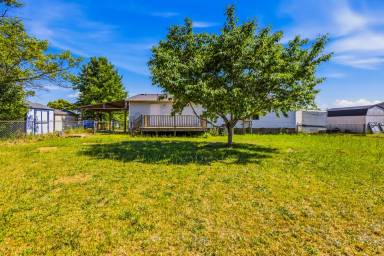Main picture of 105 Valley Forge Way N