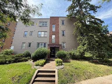 Main picture of 3144 W Bde Maka Ska Blvd