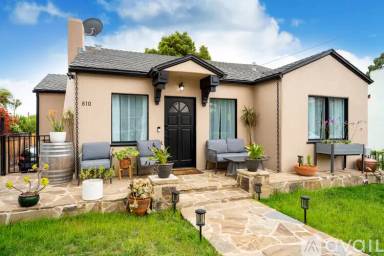 Main picture of 810 E Anapamu St