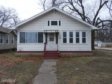 Main picture of 1025 E Apple Ave
