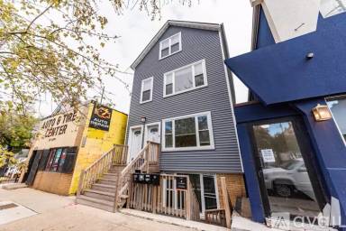 Main picture of 2437 N Ashland Ave