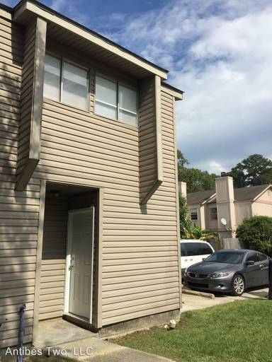 Main picture of 127 Antibes St E