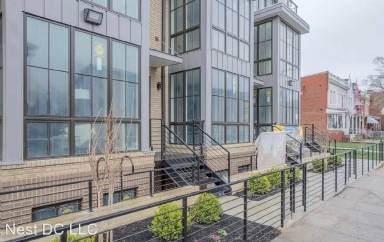 Main picture of 625 Park Rd NW