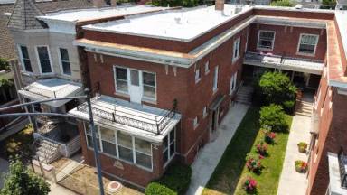 Main picture of 4130 N Ashland Ave