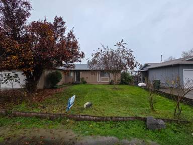 Main picture of 231 Hawthorne St
