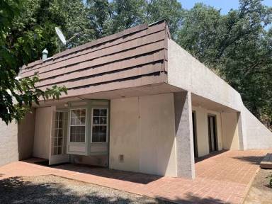 Main picture of 4650 Eight Mile Rd