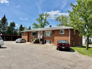 Main picture of 8040 S Westnedge Ave