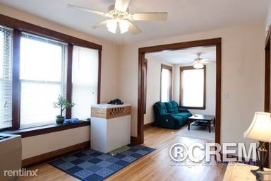 Main picture of 5607 N Hermitage Ave