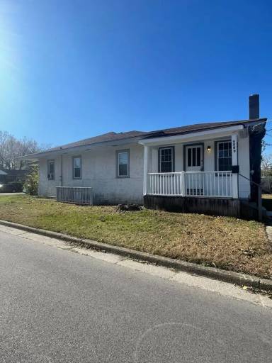 Main picture of 126B Suffolk Ave