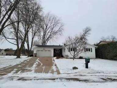 Main picture of 1040 Olive St