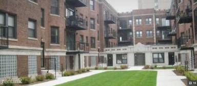 Main picture of 4627 S Drexel Blvd