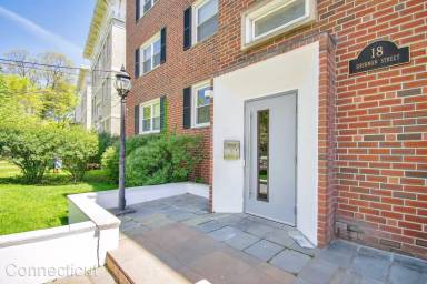 Main picture of 18 Sherman St