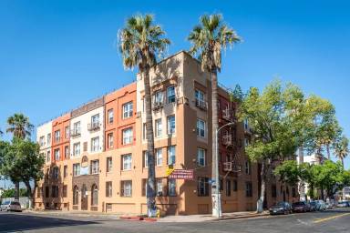 Main picture of 1209 S Lake St Apartments