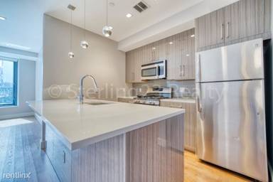 Main picture of 2718 Hoyt Ave S