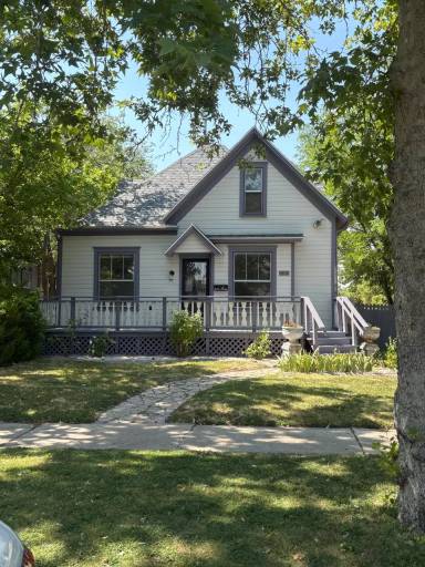 Main picture of 1303 Main St