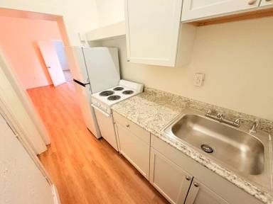 Main picture of 223 S George St
