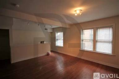 Main picture of 3808 N Sheffield Ave