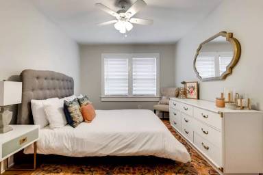 Main picture of 1503 W Myrtle St