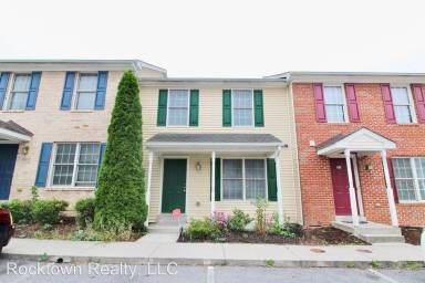 Main picture of 1026 Commercial Ct