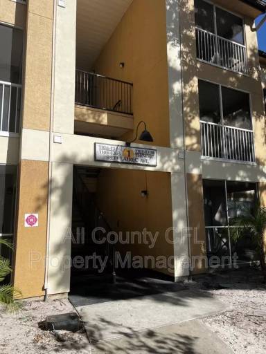 Main picture of 8939 Latrec Ave