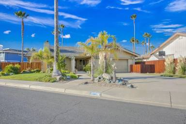 Main picture of 5545 Drakes Ct