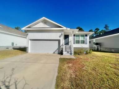 Main picture of 164 American Ct