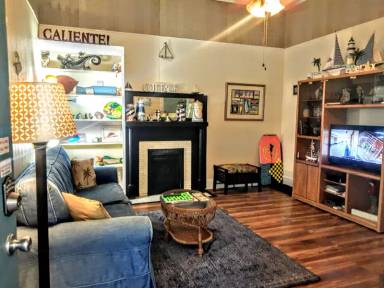 Main picture of 820 Richmond St