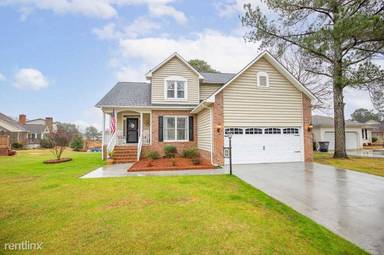 Main picture of 679 Cedar Pt