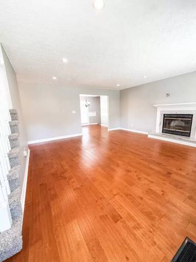 Main picture of 8109 Joshua Rd